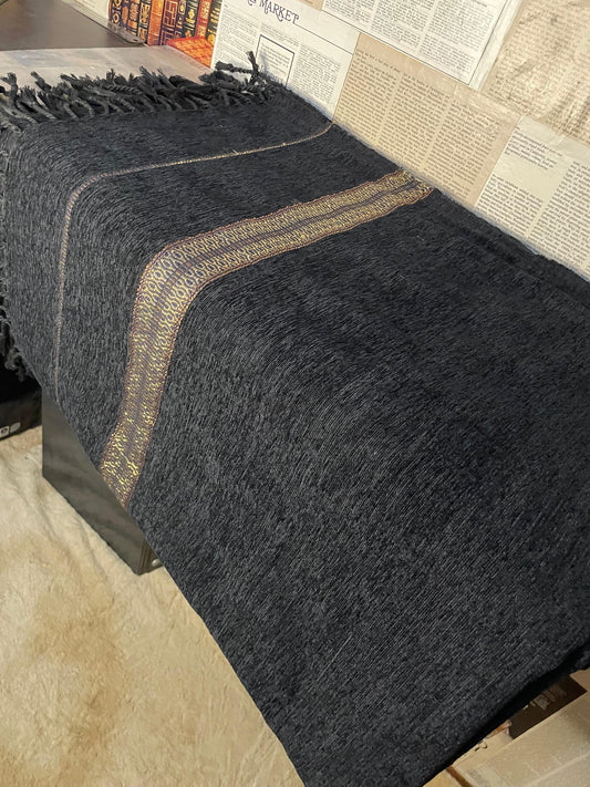 Velvet Men’s Winter Shawl – Soft & Cozy